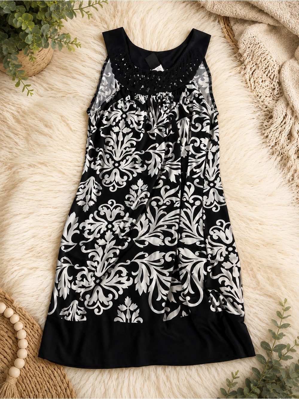 Wrapper Black and White Sleeveless Damask-Print Dress